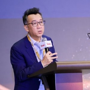 “人手三套房”的时代已过去，现在大家“满手半导体”，洪灝：钱去了该去的地方